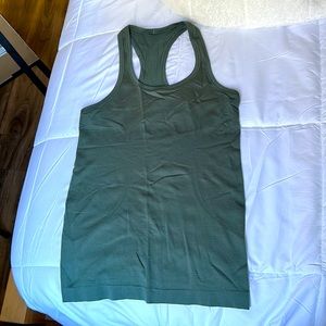LULULEMON  tank top